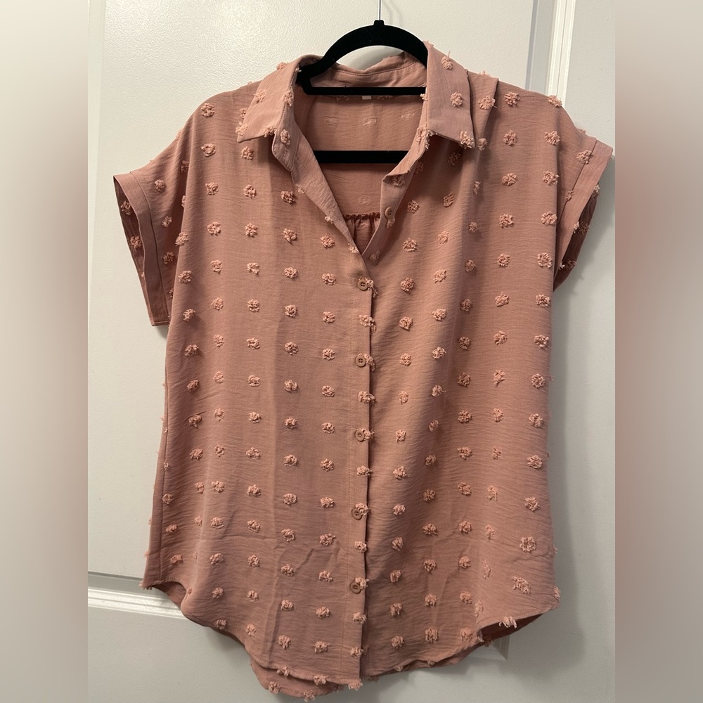 Pink short-sleeve blouse
